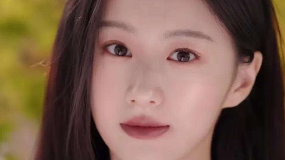 包上恩，网红华美转型明星，侧颜清甜