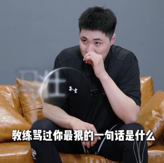杨鸣说马壮打球像李逵，马壮要是有李逵那俩下还好了呢！
前辽宁男篮球员马壮接受采访