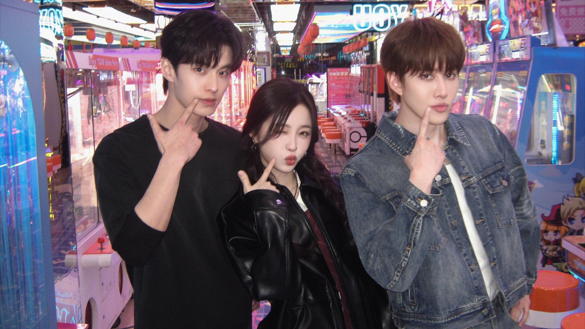 《双轨》比起姜暮对靳朝的救赎，更心疼在婚姻的泥潭中努力自救的姜迎寒