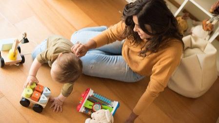 过度陪伴：别让爱变成孩子的“枷锁”