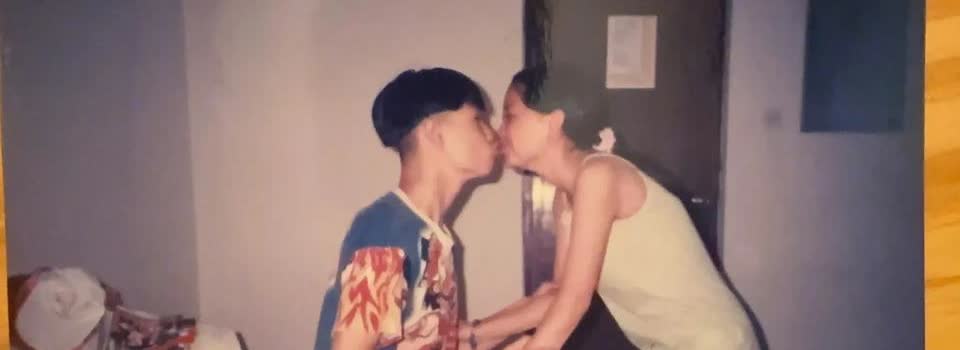 小沈阳晒26年前，他和沈春阳的亲吻照，从青春年少到不惑之年，感情依然如初

