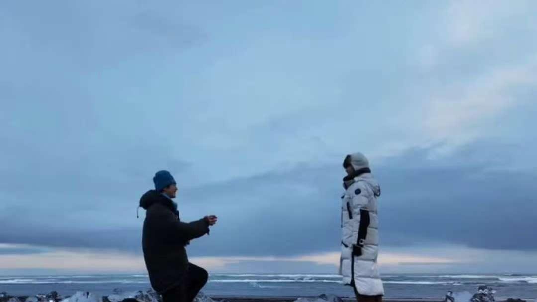 冰岛极光下的誓言：金莎与孙丞潇的浪漫求婚