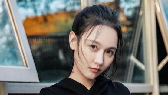 女海王孙骁骁：将郑凯视为备胎，结束与男友李响8年关系
