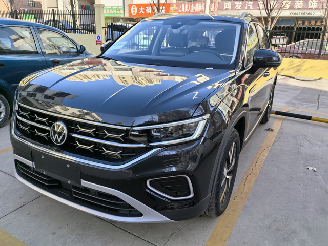 24探岳330豪华用车40天分享
1，高速130以上就发飘，感觉左右晃动，有可能