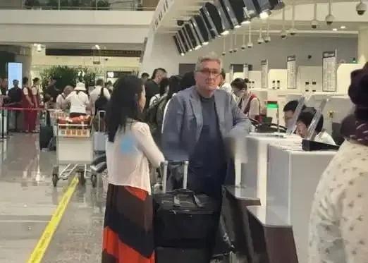 伊万科维奇玩嘴炮行不通了
被中国足协单方面解聘的伊万科维奇，茕茕孑立，形影相吊，
