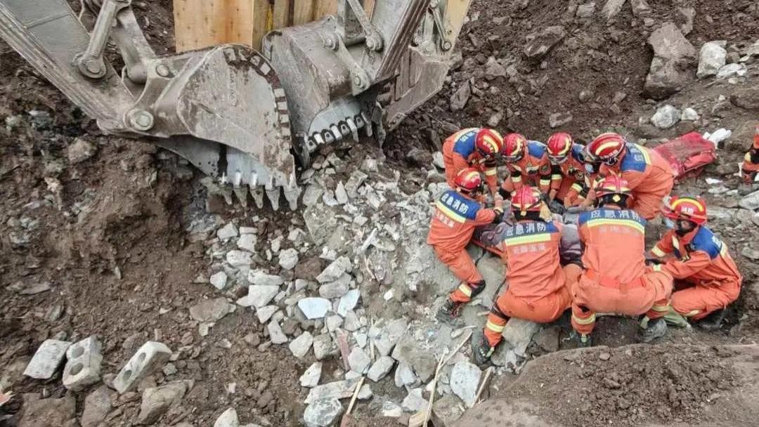 云南镇雄煤矿事故致4人死亡，仍有3人失联救援持续