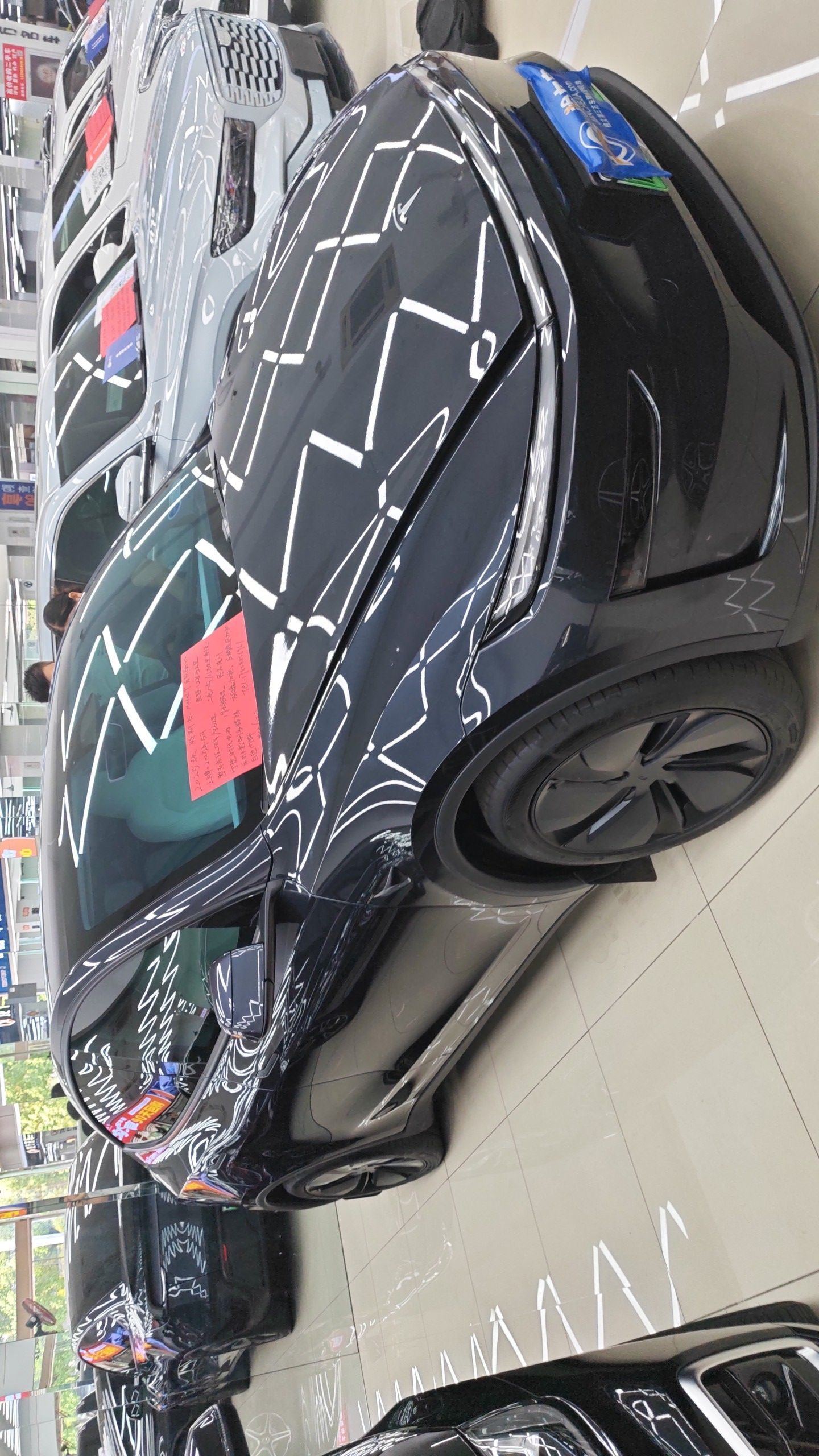 26万提辆特斯拉Model Y，三个月开了近3万公里，被“幽灵刹车”劝退，卖车亏