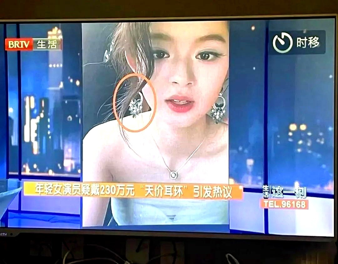 终于明白为什么嘉行不捧迪丽热巴，却要力捧新签约的黄杨钿甜，难怪杨幂会和嘉行解约自