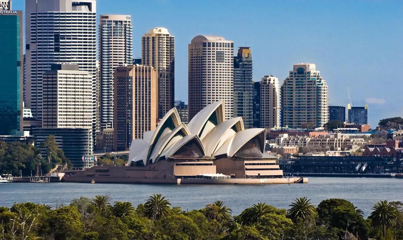 【澳大利亚情报机构负责人：去年因间谍活动损失至少80亿美元】
堪培拉时间2025