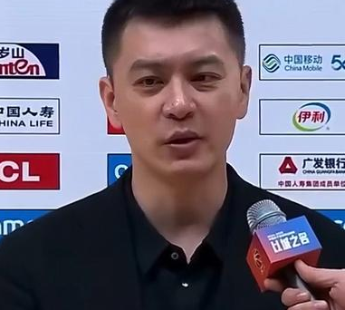 辽宁男篮主教练杨鸣谈球队不敌同曦，他表示：这场比赛我们的问题出在下半场，我们下半
