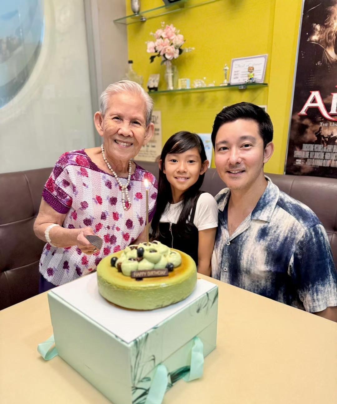 立威廉妈妈生日，母亲、立威廉及女儿太像了，简直就是一张脸！