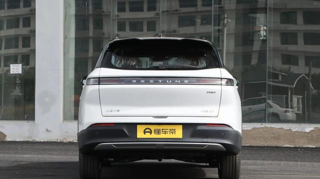 新车｜预售价11万-15万元，奔腾悦意07到店，竞争比亚迪宋Pro DM
