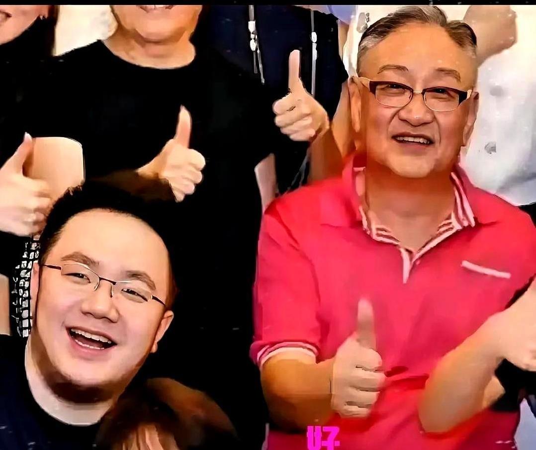 绝了！巴图继父硬核护犊子！狂赞：这才是真爹！
巴图继父这回真给大伙儿整破防了！