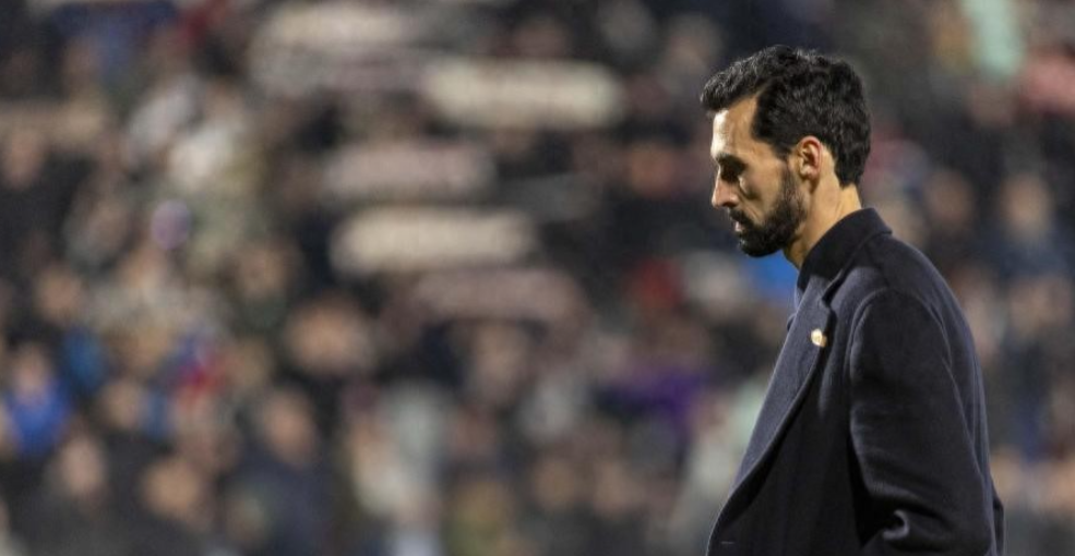 根据《世界体育报》的报道，阿隆索的下课以及新帅阿韦洛亚带队在国王杯上的耻辱表现，