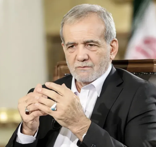 伊朗伊斯兰议会投票否决了伊朗总统佩泽希齐杨提出的“将部分伊朗总统权力下放给各省省长”的法案