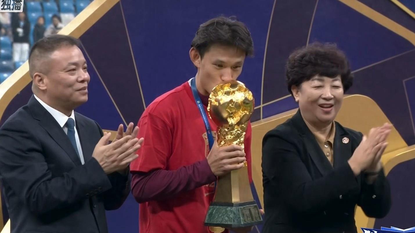 海港中超三连冠！为什么今年如此被看衰，依旧能夺冠？