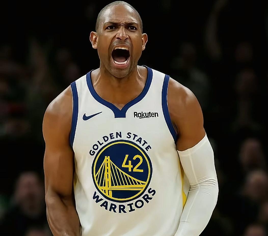 NBA两大交易签约
1  勇士终于迎来了补强，早已传的沸沸扬扬的
霍福德终于加盟
