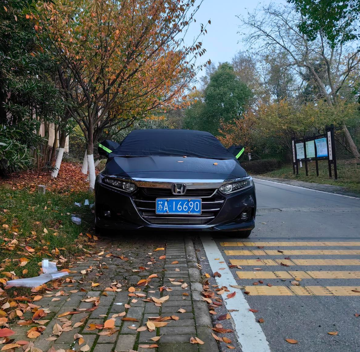 使用雅阁四个月的分享
真实感受
雅阁的内饰感觉还可以，我买的22款豪华，真皮座椅