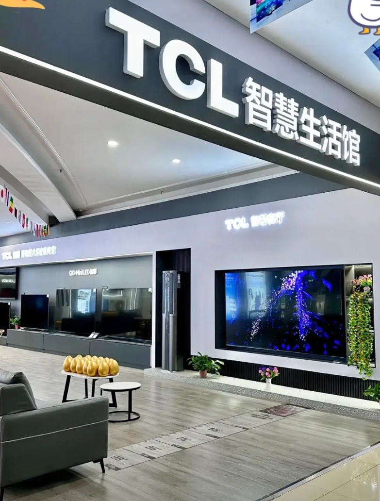如今的电视价格真是让人大跌眼镜！

昨天逛电器城，原本打算买个70寸以上的大电视