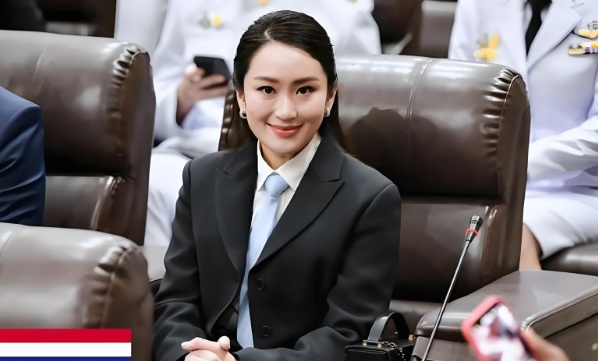泰国和柬埔寨的事情看起来很难解决了！



泰国和柬埔寨互相赶走了大使，泰国已经
