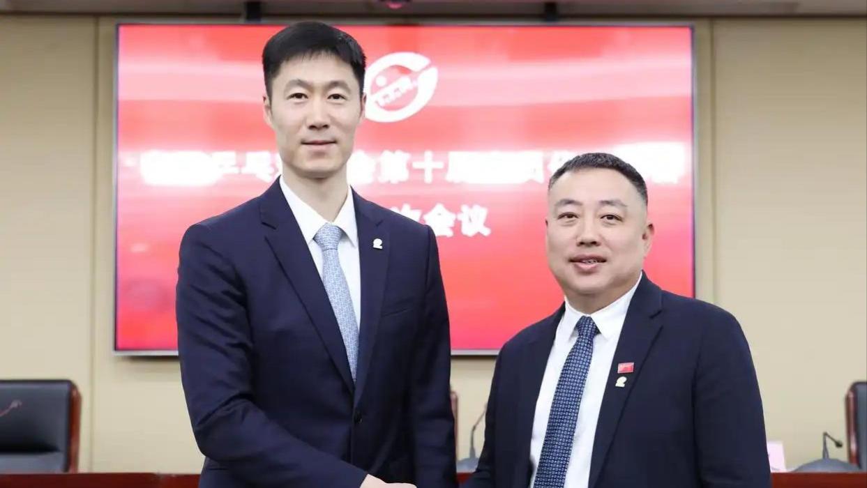 刘国梁痛哭流涕做卸任演讲，马龙强调梯队建设，张继科发言引争议