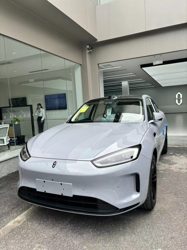 问界M5 重点还是降价

2024款问界M5最大的特点还是增配降价。相比于老款M