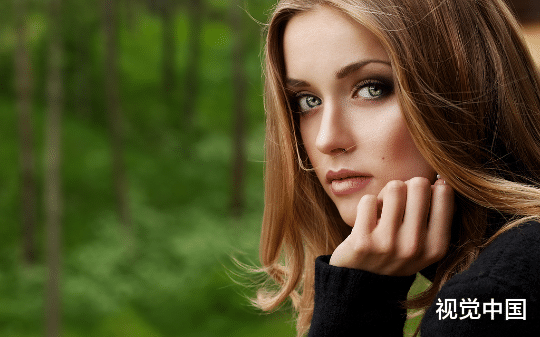 供继女读完博士后，我成了世人眼里的恶毒后妈。