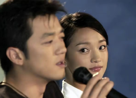 他满足了我对男人的全部幻想，这是周迅对当时的男友李亚鹏的评价，如今看来，似乎一切