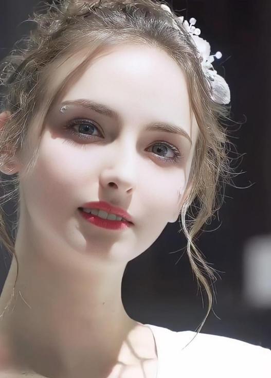 乌克兰还有一个大问题很多人都没注意到，那就是乌克兰的女人将来该怎么办？战争把男人