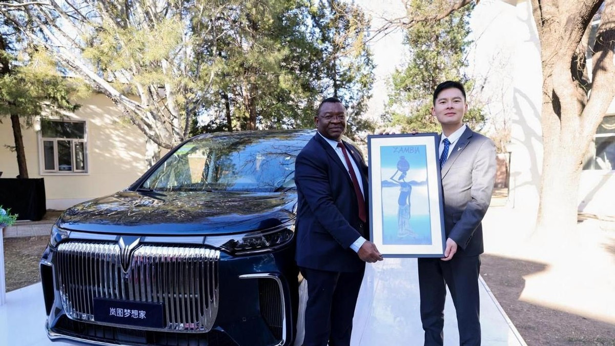 岚图的2025：央企逆袭范本，2026剑指蔚小理的底气何在？