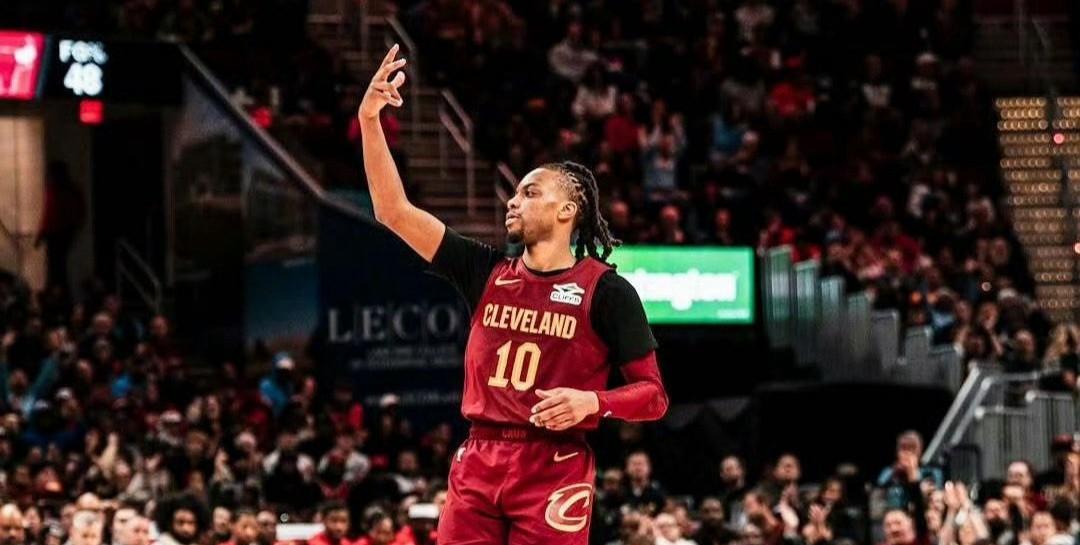 加兰终于要回归了，米切尔肩头上的传球工作能大幅度缓解。
在休赛期做了脚趾手术的加