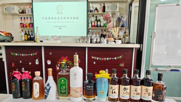 香港侍酒师的冬至日记：黄酒补齐了我的味觉地图