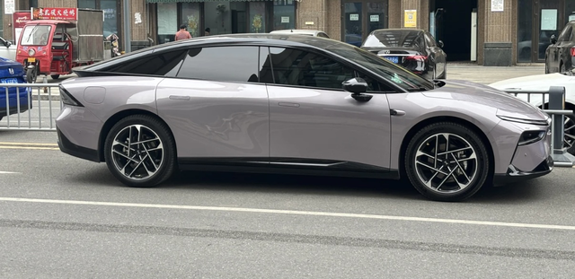 这车友群这么冷淡
小鸟你可不要黄啊赶紧降价吧，再说一句公道话小鸟的毛利率已经相当