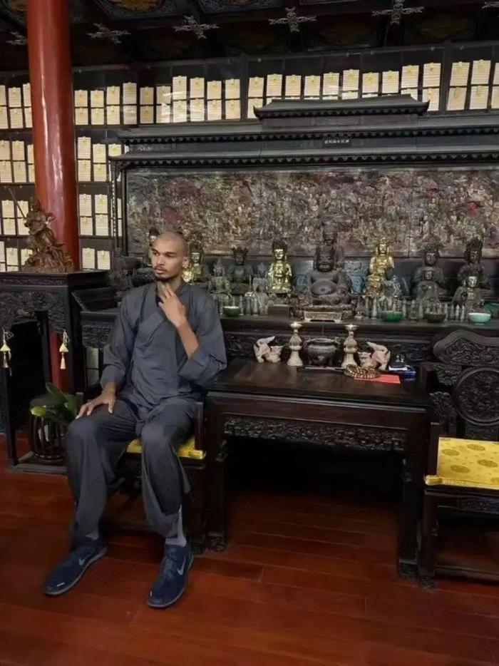 🙏文班亚马旧采访：想过完整的人生 我也只是个凡人难道不是？