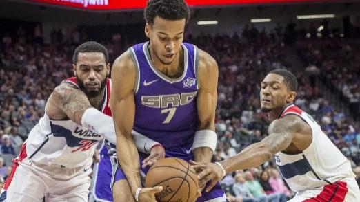 官宣！32+11中锋重返联盟！