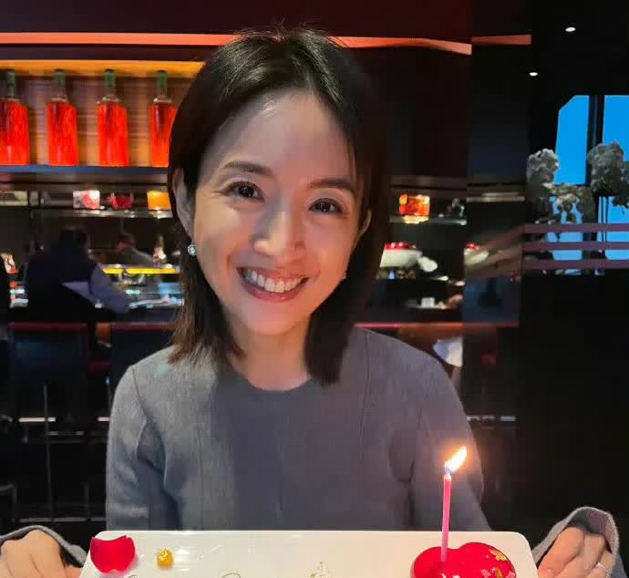 林依晨二胎
很难评……
42岁不仅是高龄产妇，而且她身体还不好，生一胎的时候