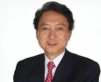 日本前首相鸠山由纪夫出席抗日战争胜利 80 周年纪念阅兵活动！鸠山由纪夫是首个承