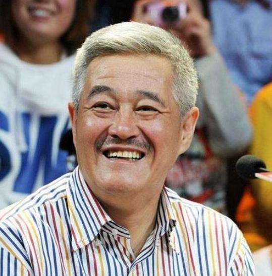 2007年，李正春不幸病逝。赵本山问50个徒弟：“你们大师兄走了，留下孤儿寡母，