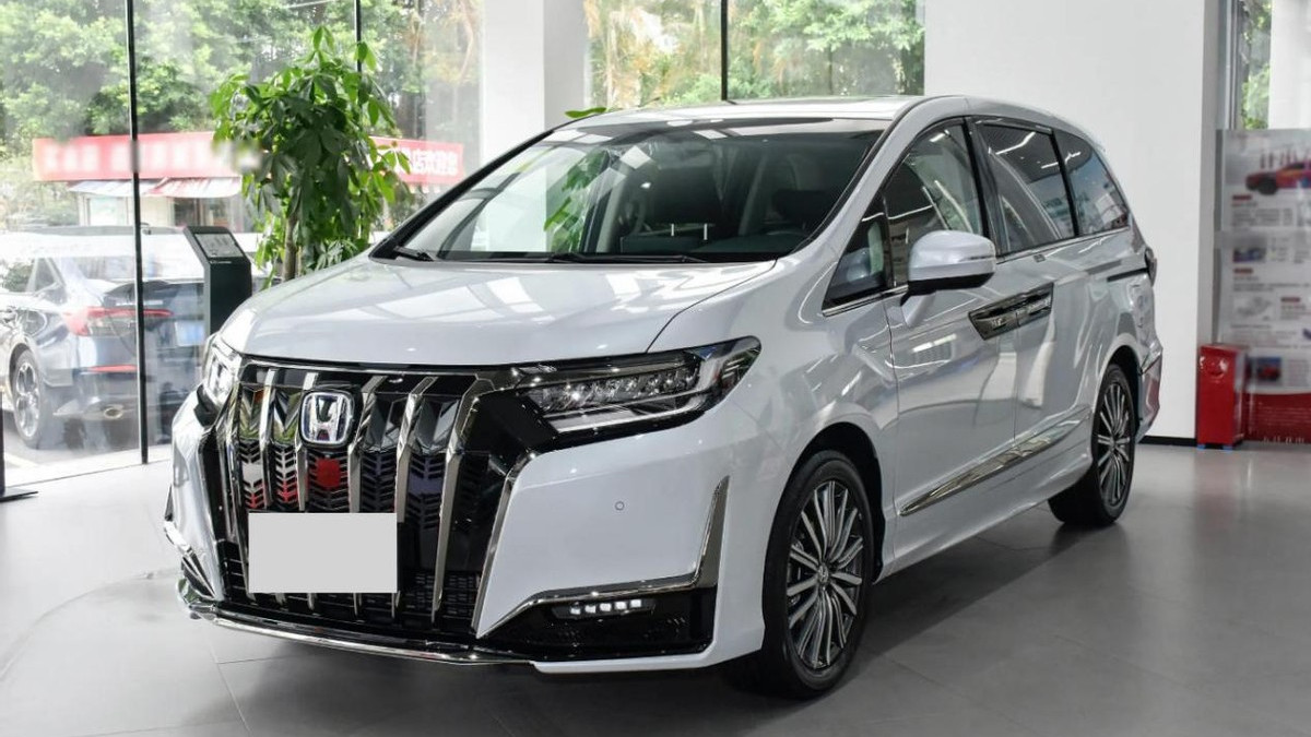 东风本田终于妥协！新款艾力绅官降3万上市，配置升级，销量能涨？