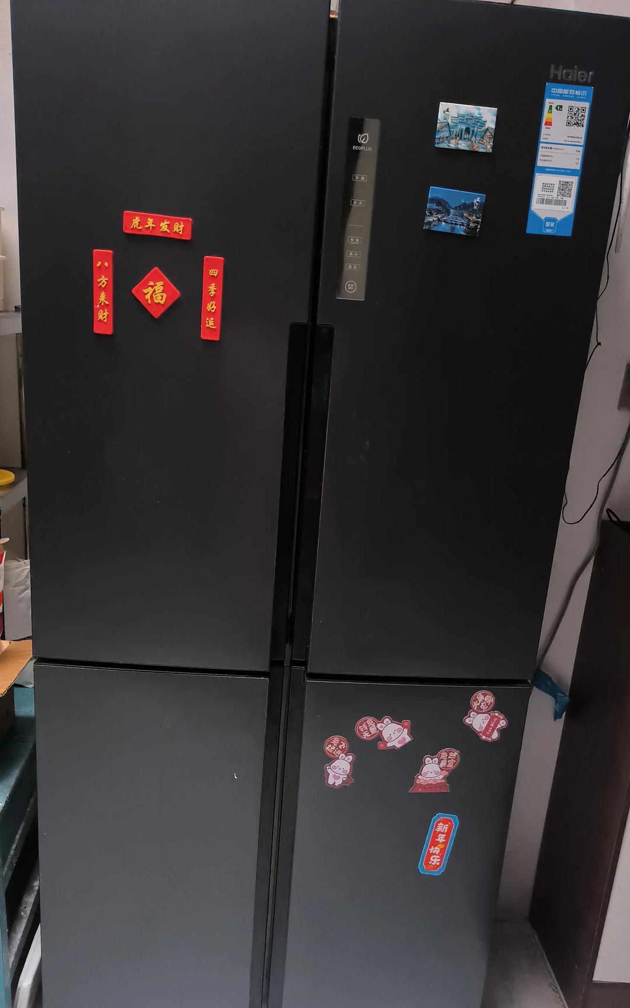 几年前，在双11的时候，我家同时在网上买了油烟机和冰箱，冰箱用了大概有一年时间就