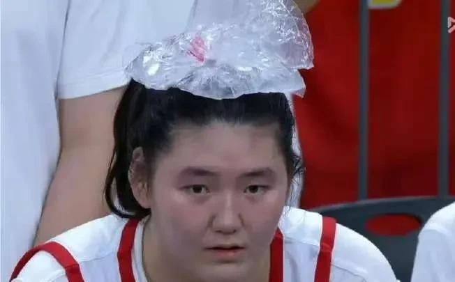 张子宇首秀完美！完全统治了内线！中国女篮101-55大胜波黑女篮，看看数据，谁是