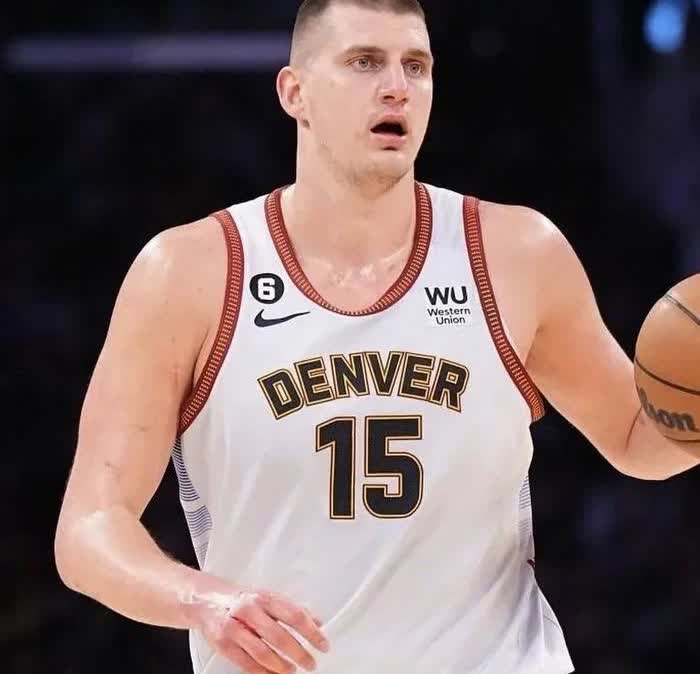 NBA21世纪以来最强的四套阵容！这么排没毛病吧？

第一套：
奥尼尔  