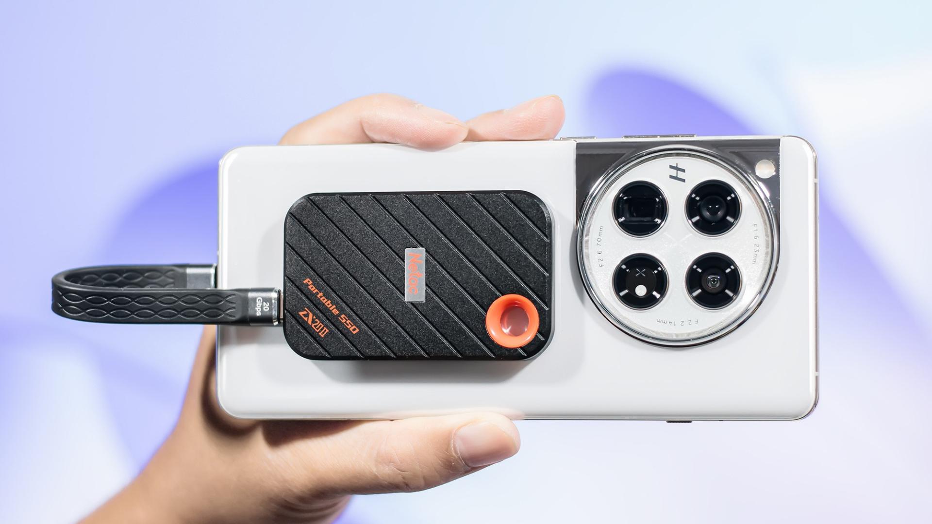 极致轻薄，容量性能予你所求，朗科ZX20Ⅱ磁吸移动固态硬盘评测