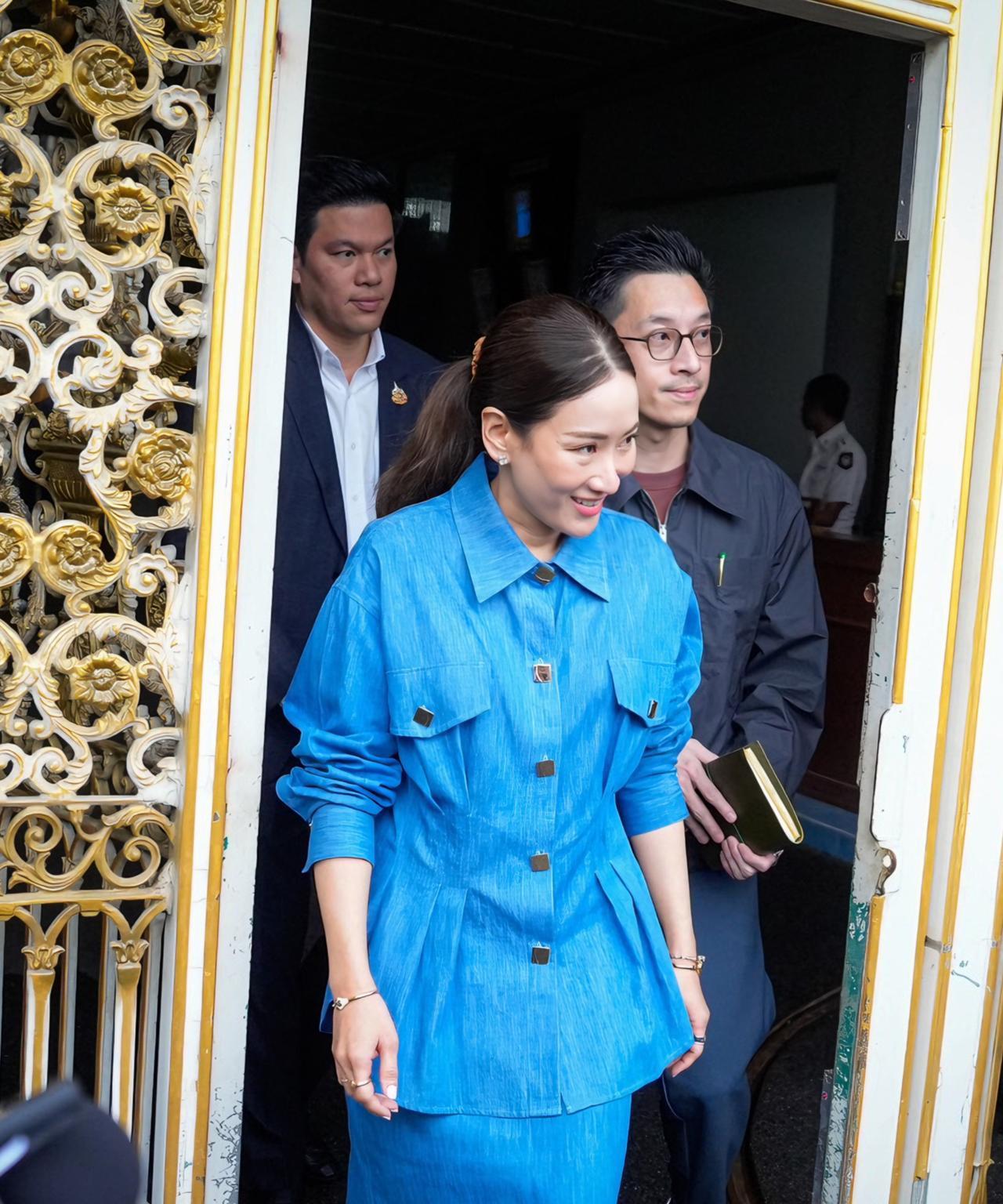 萍通塔貌美年轻，跟妹妹佩通坦长得好像
2025年10月9日，佩通坦姐姐萍通塔，探