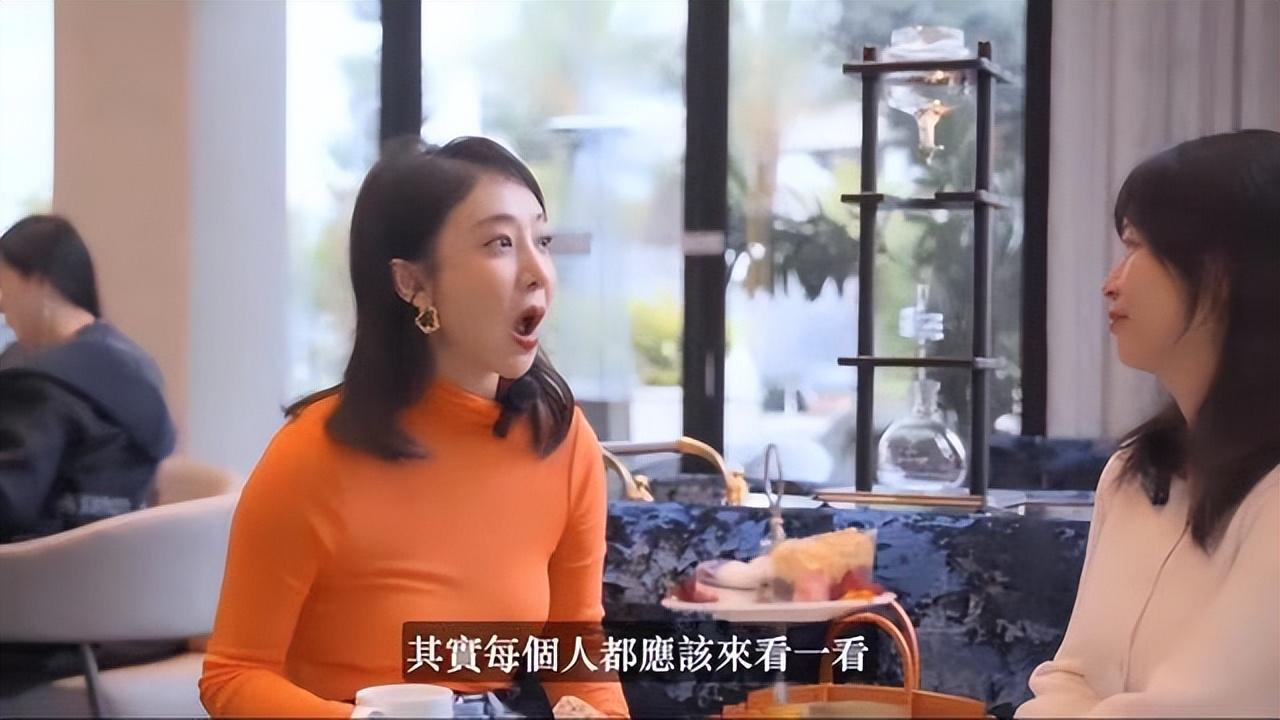 女演员姜尘定居美国晒出日常生活，呼吁国人来看看。 那是她的自由，人往高处走嘛。那