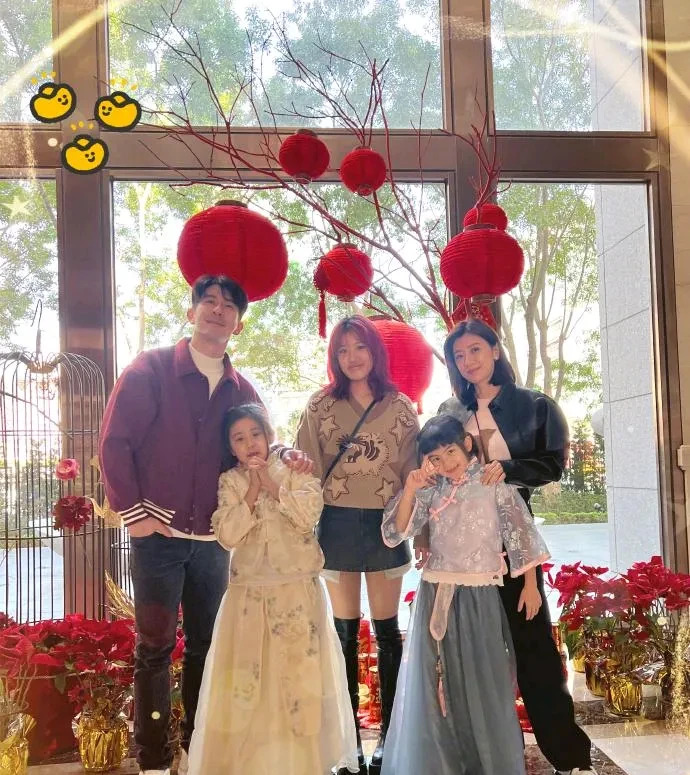 二婚姐弟恋明星生育观差异











天哪！同样是二婚姐弟恋，怎么差别