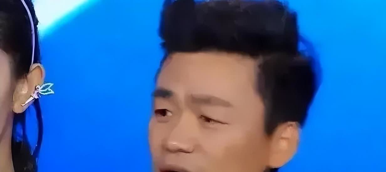2015年，张大大在节目中指着王宝强说：“你丫闭嘴吧，信不信我弄死你”，结果王宝