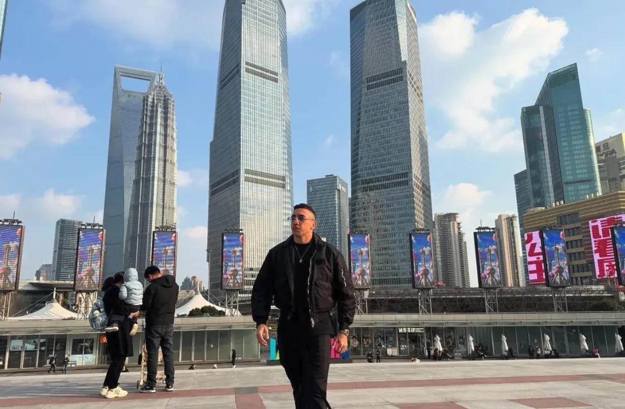 戴维森抵达上海陆家嘴，他才是奥斯卡的最佳替代者，各方面能力完爆维塔尔。
2022