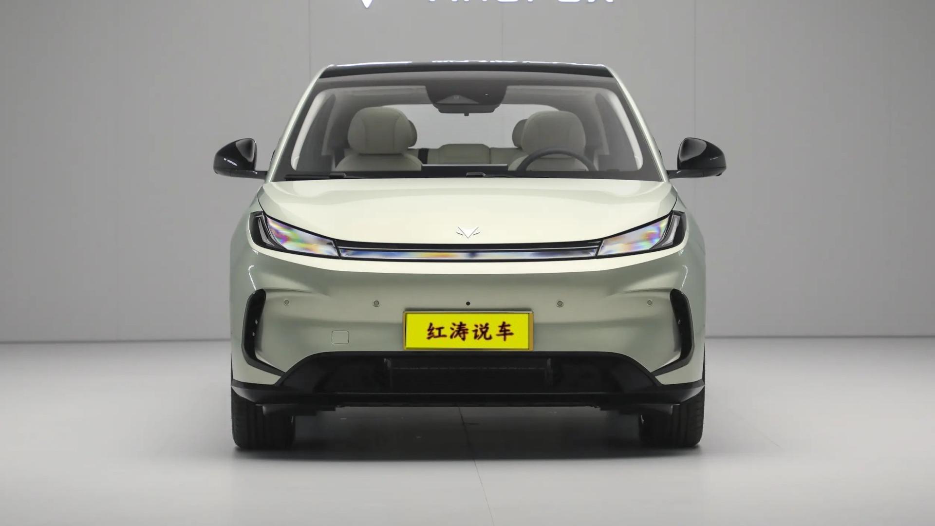 极狐T1正式上市，小身材大空间，前排座椅可放平，售价6.28万元起