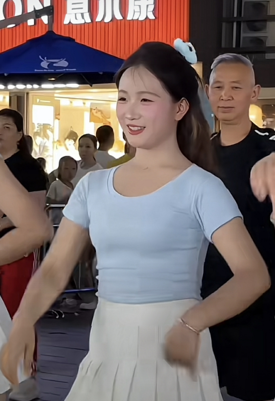 广场舞治愈感满满